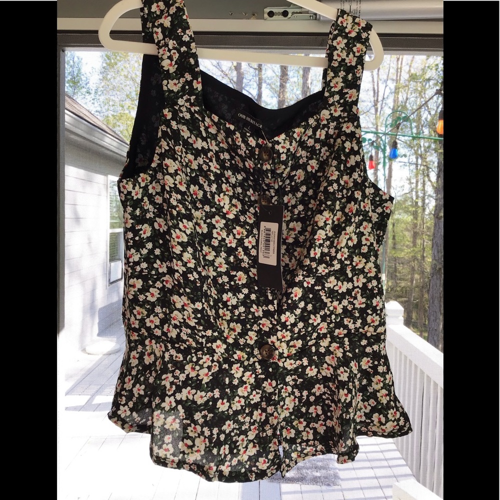 NWT Our Heritage - ladies sleeveless top size L